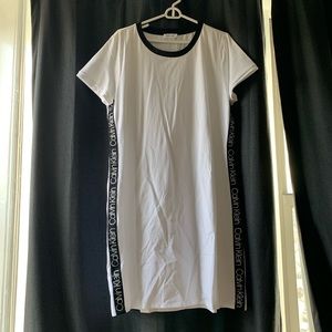 Calvin Klein T-shirt dress